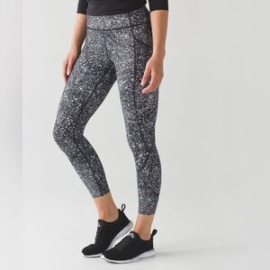 Lululemon Tight Stuff Tight II Splatter White Black / Black Size 6